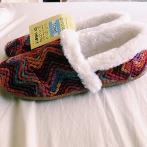 NWT Toms slippers